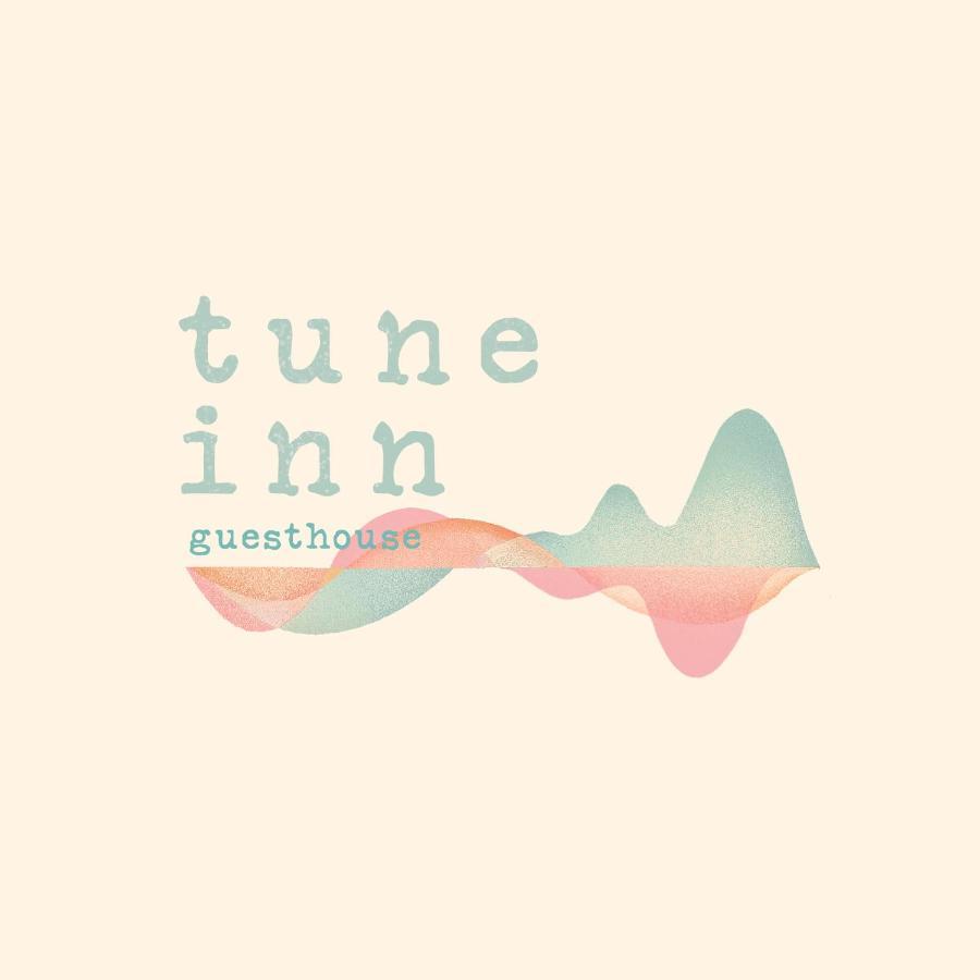 Tune Inn Activity Guesthouse- Over 24'S Ipsos Luaran gambar