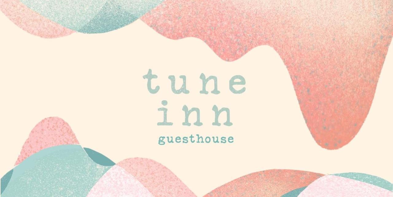 Tune Inn Activity Guesthouse- Over 24'S Ipsos Luaran gambar